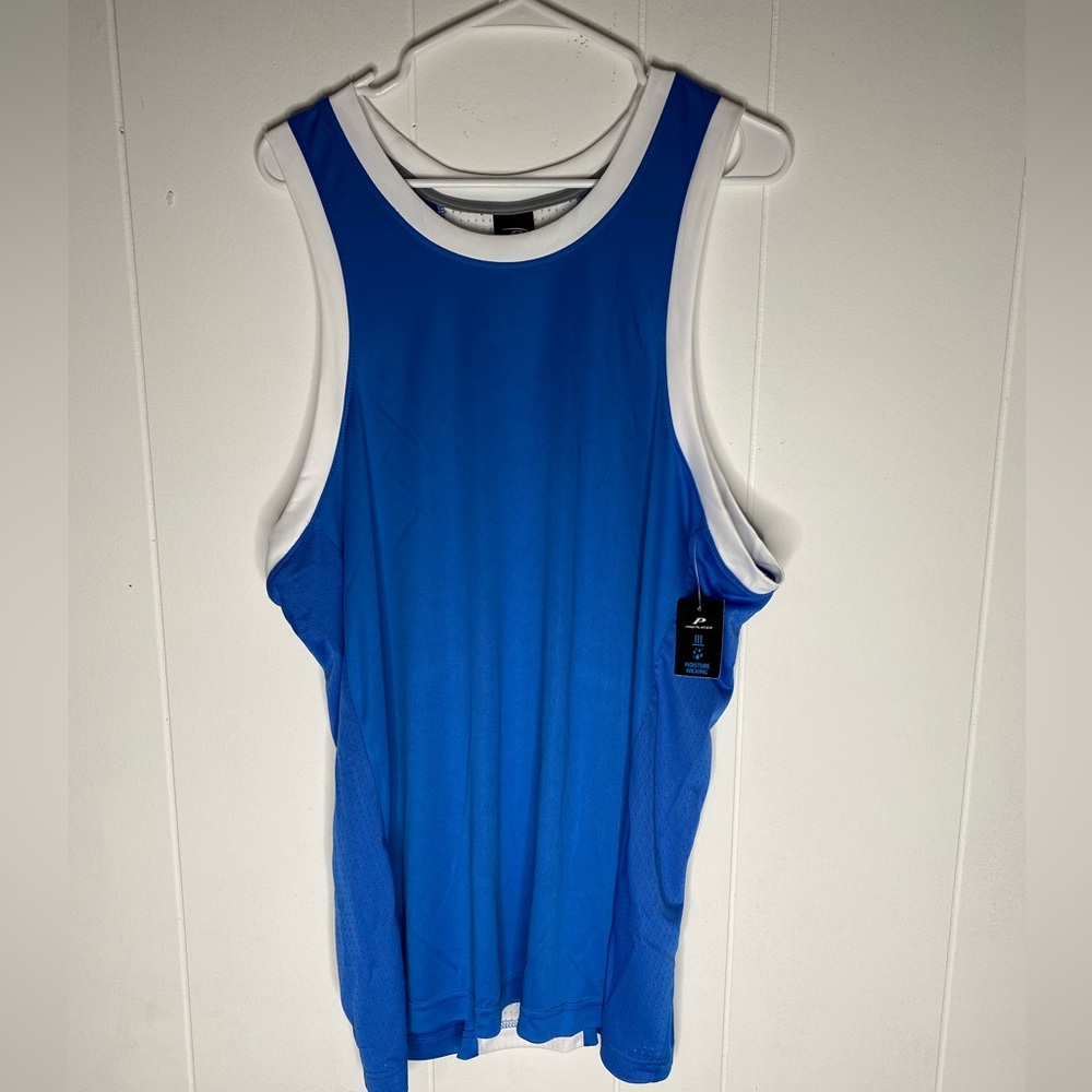 Sets of 4 Men Work Out/Sporty Shirts Size M.